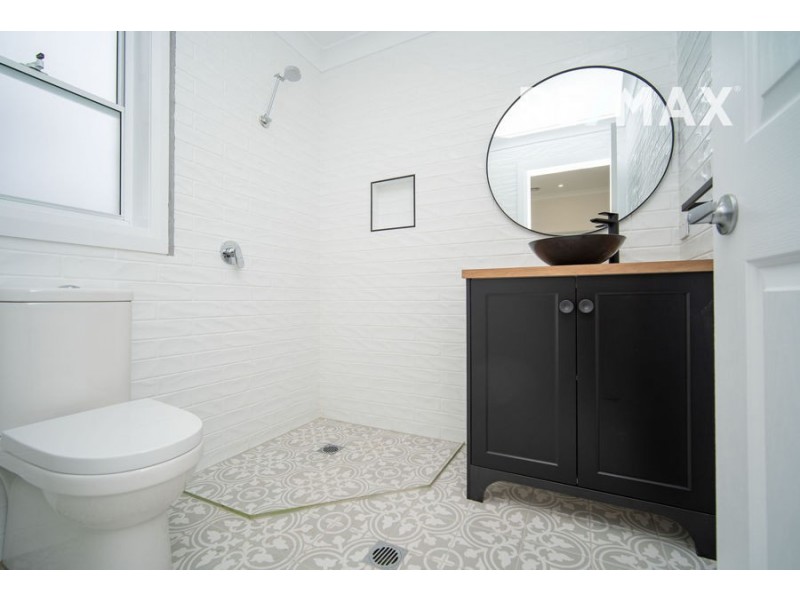 61 Fox Street, Wagga Wagga NSW 2650