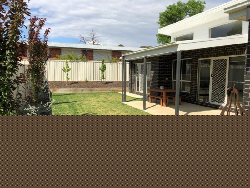 7 Wade Street, Turvey Park NSW 2650