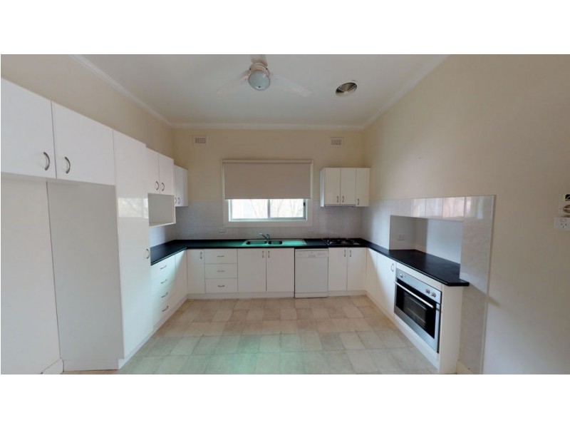 65 Brookong Avenue, Wagga Wagga NSW 2650