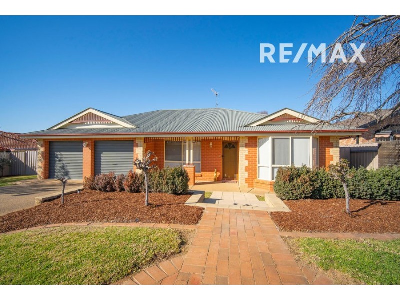 35 Stirling Boulevard, Tatton NSW 2650
