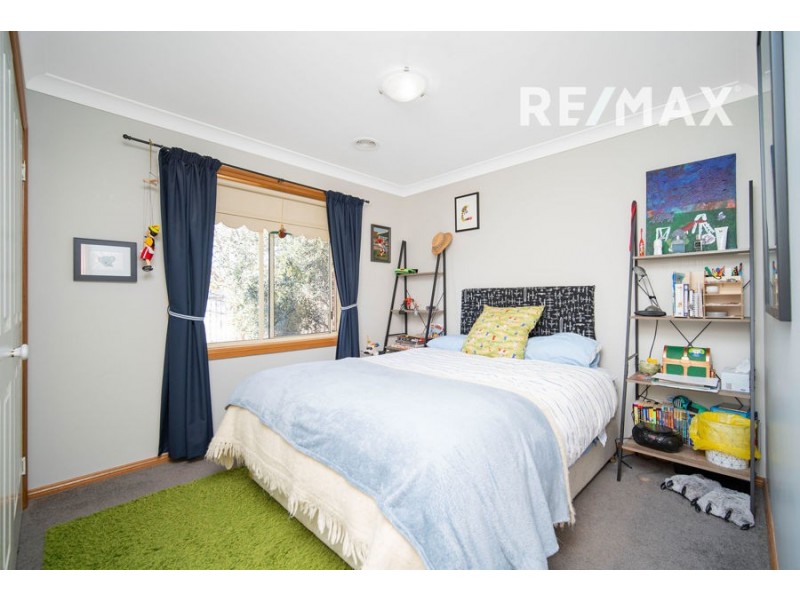 35 Stirling Boulevard, Tatton NSW 2650