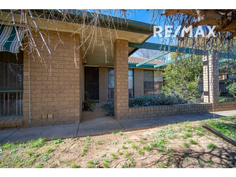 15 Roosevelt Avenue, Tolland NSW 2650