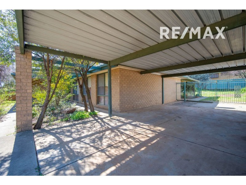 15 Roosevelt Avenue, Tolland NSW 2650