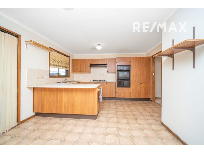 15 Roosevelt Avenue, Tolland NSW 2650