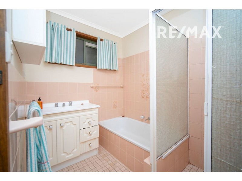 15 Roosevelt Avenue, Tolland NSW 2650