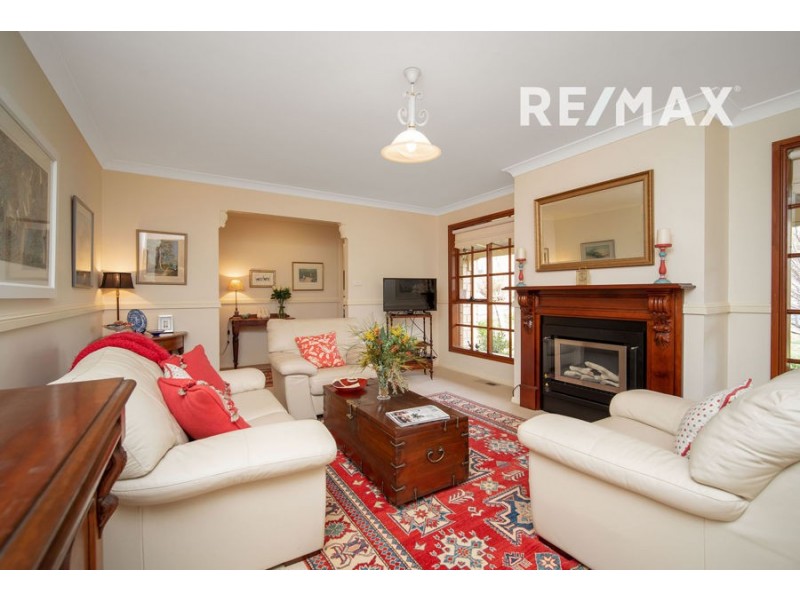 7 Headley Place, Kooringal NSW 2650