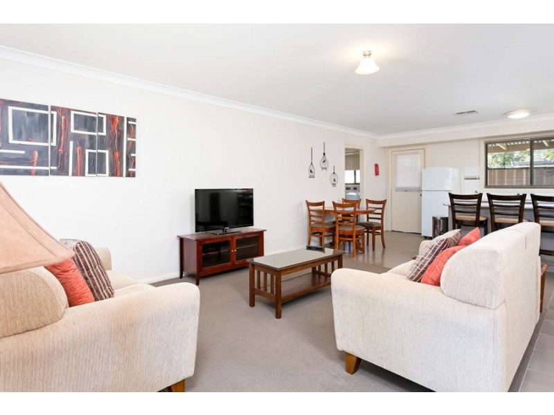 7/2-4 Macquarie Street, Mount Austin NSW 2650