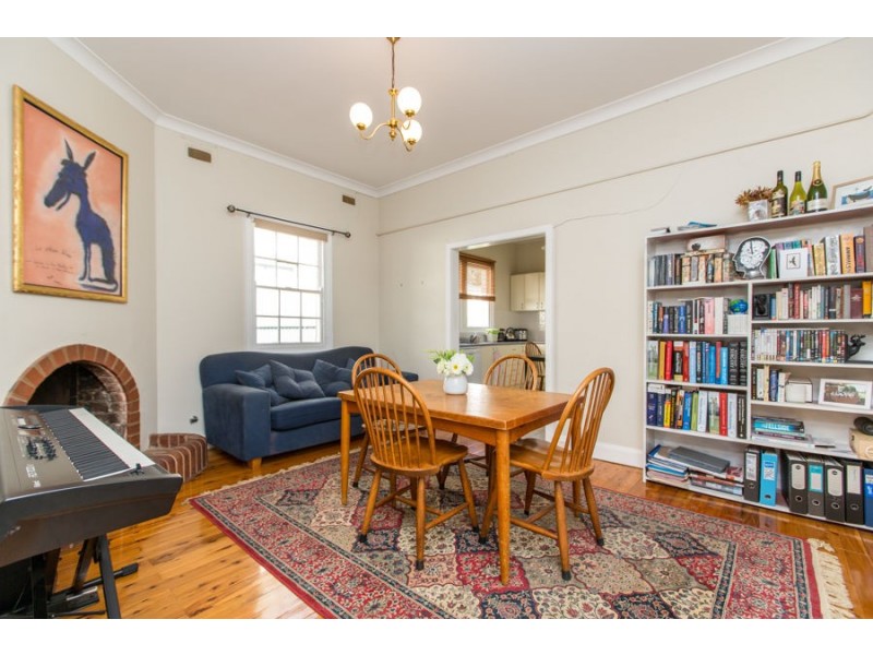 10 Norman Street, Turvey Park NSW 2650