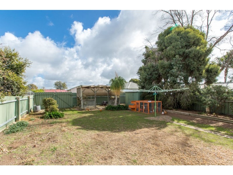 10 Norman Street, Turvey Park NSW 2650