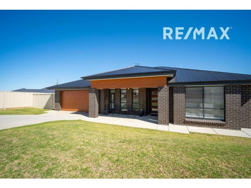 70 Barmedman Avenue, Gobbagombalin NSW 2650