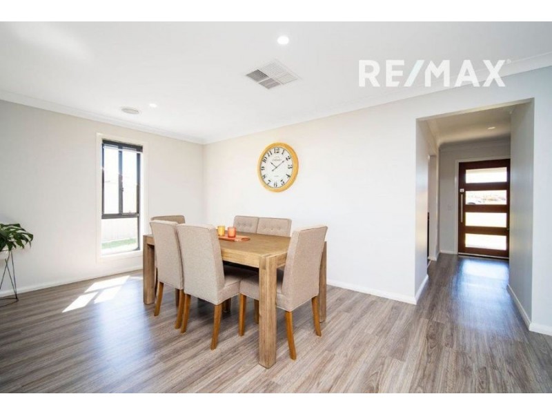 70 Barmedman Avenue, Gobbagombalin NSW 2650
