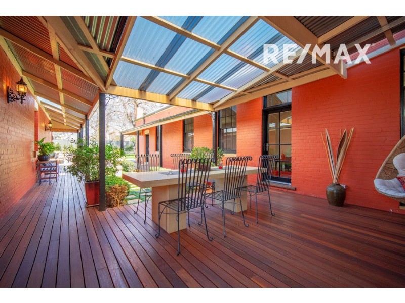 62 Gurwood Street, Wagga Wagga NSW 2650