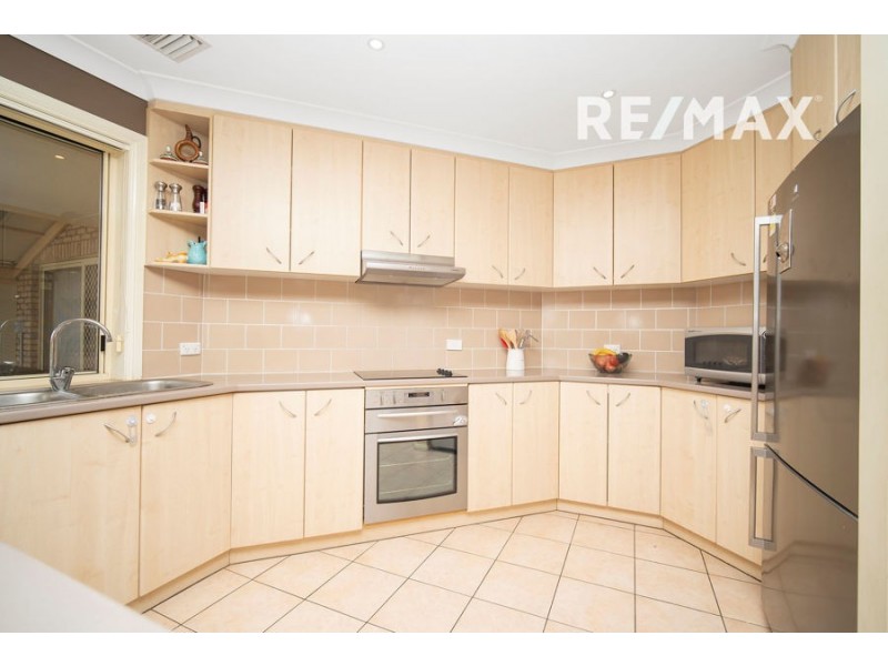 7 Gidgee Place, Glenfield Park NSW 2650