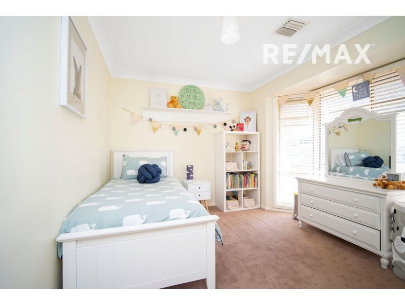 7 Gidgee Place, Glenfield Park NSW 2650