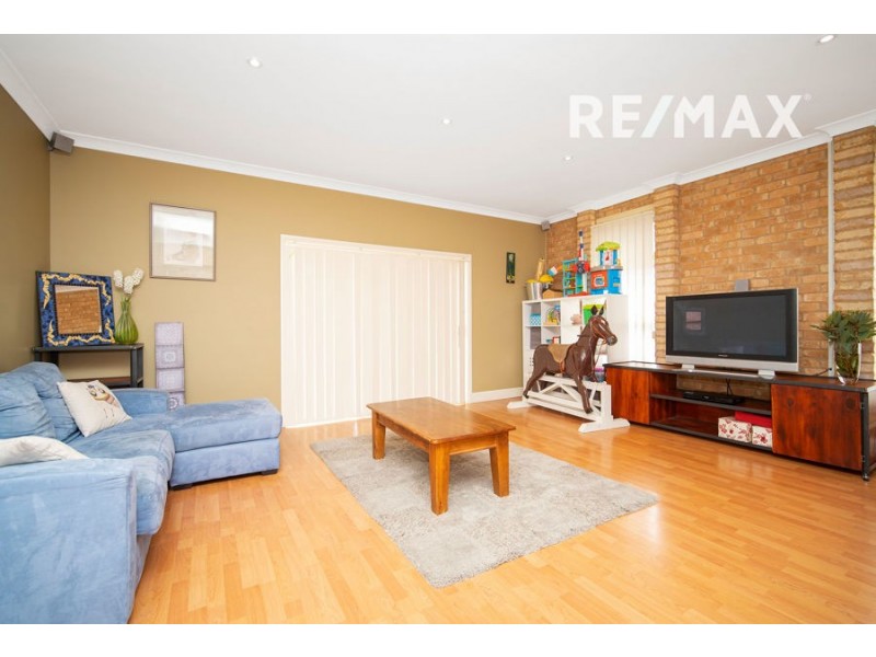 7 Gidgee Place, Glenfield Park NSW 2650