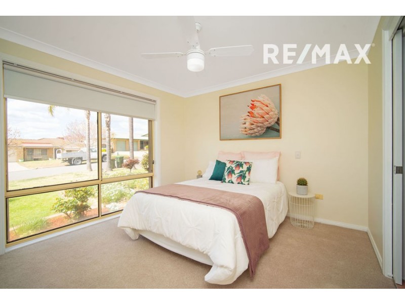 39 Kirrang Avenue, Glenfield Park NSW 2650
