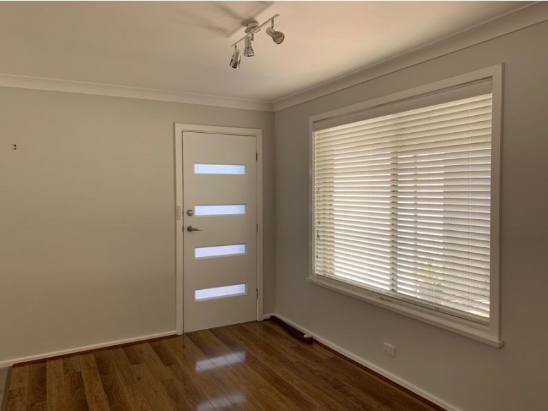 11 Geneva Crescent, Lake Albert NSW 2650