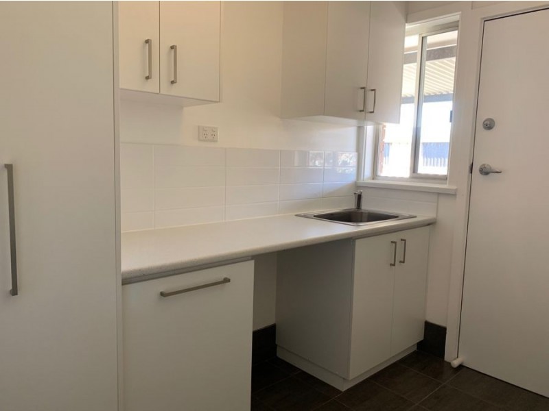 11 Geneva Crescent, Lake Albert NSW 2650