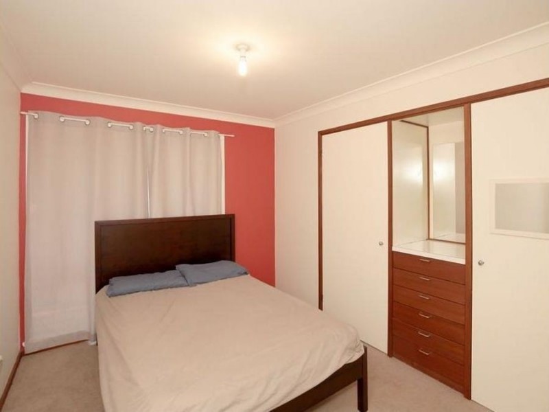 2/3 Nicholi Crescent, Lake Albert NSW 2650