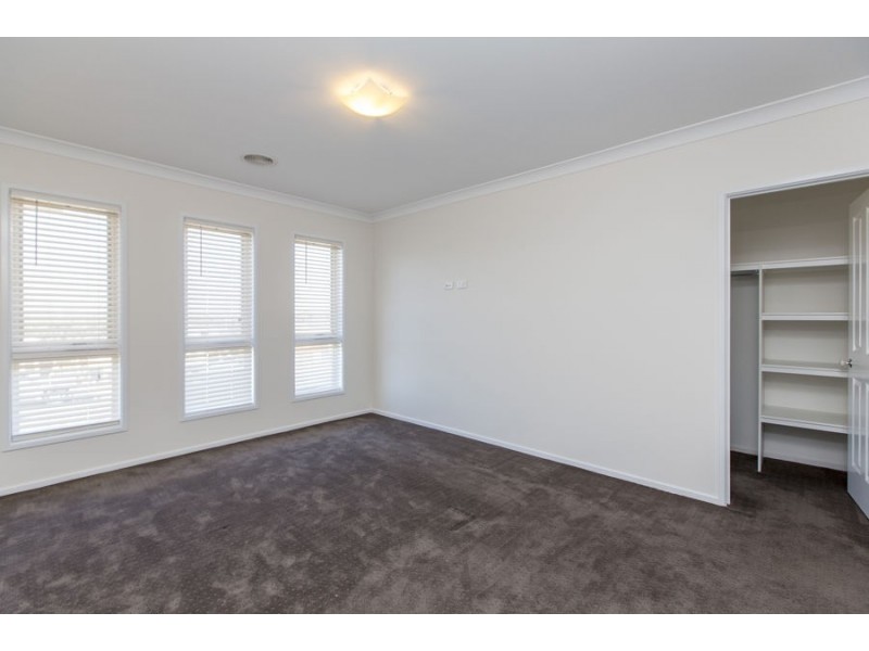 4 Barossa Street, Estella NSW 2650