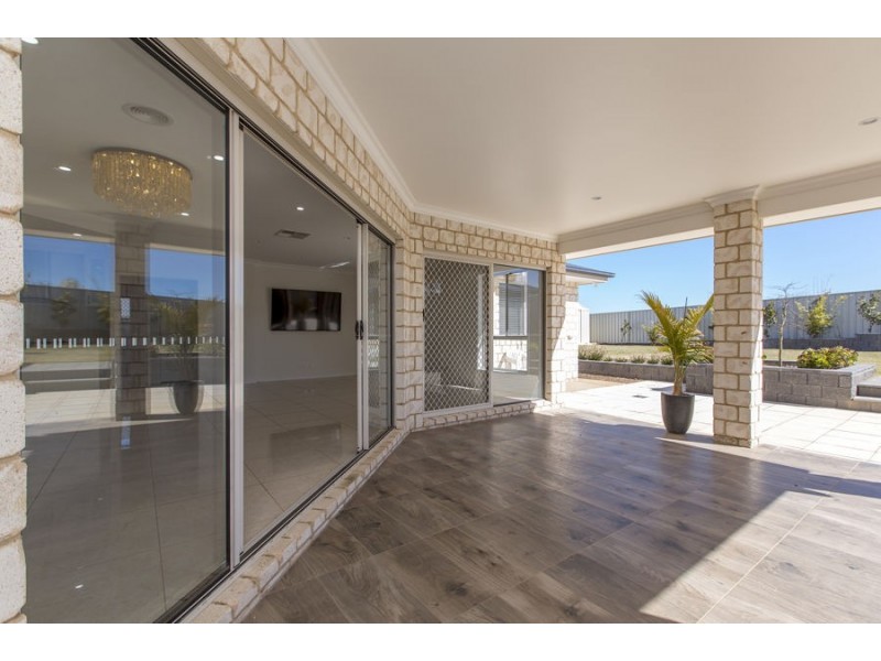 4 Barossa Street, Estella NSW 2650