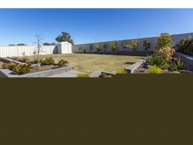 4 Barossa Street, Estella NSW 2650