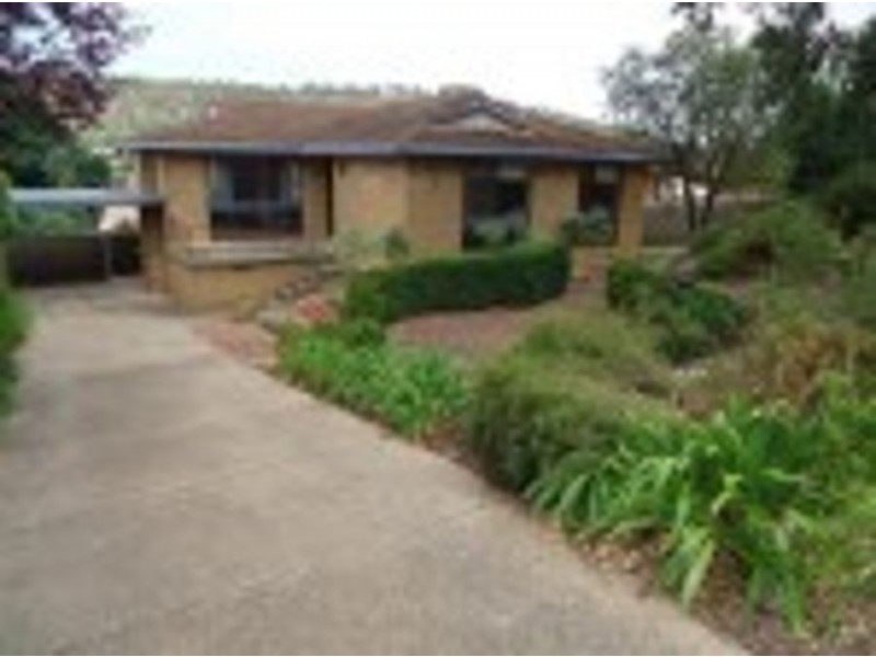 18 Malumba Crescent, Kooringal NSW 2650