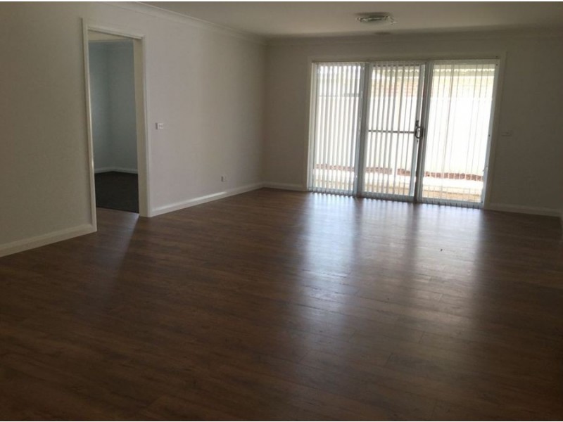 2 Mulberrygong Court, Gobbagombalin NSW 2650