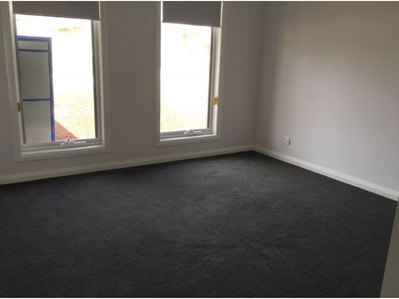 2 Mulberrygong Court, Gobbagombalin NSW 2650
