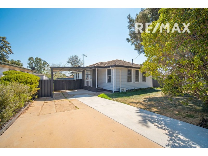 185 Fernleigh Road, Ashmont NSW 2650
