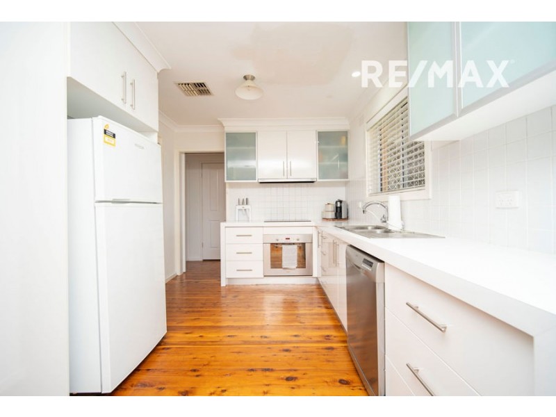 9 Bavaria Street, Tolland NSW 2650