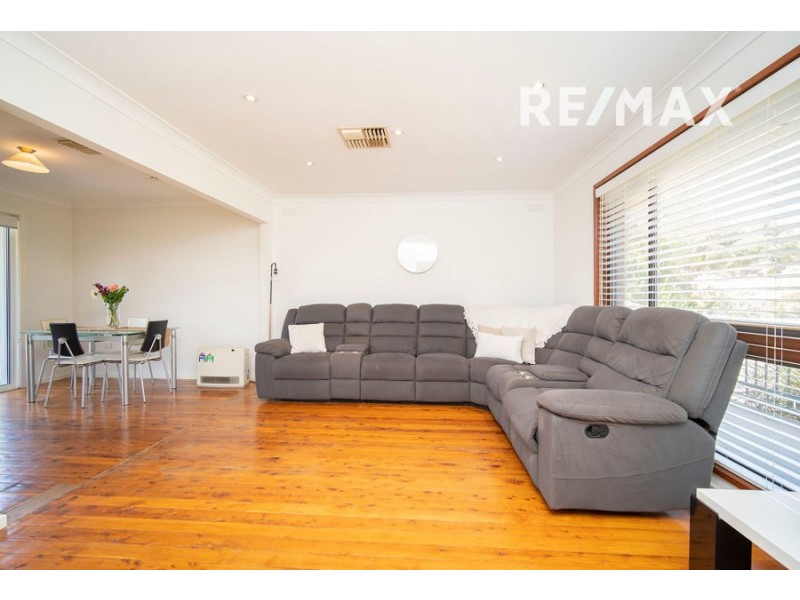 9 Bavaria Street, Tolland NSW 2650