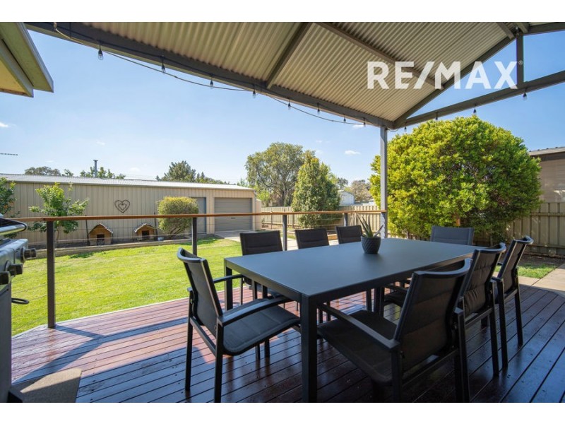 9 Bavaria Street, Tolland NSW 2650