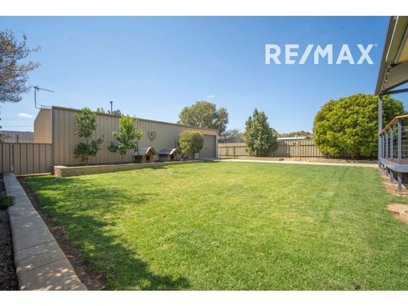 9 Bavaria Street, Tolland NSW 2650