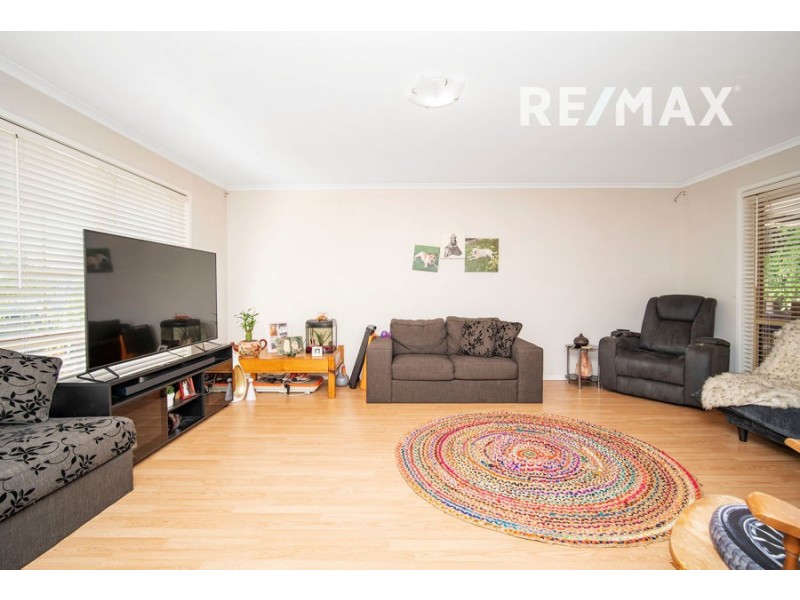 31 Warrambool Crescent, Glenfield Park NSW 2650