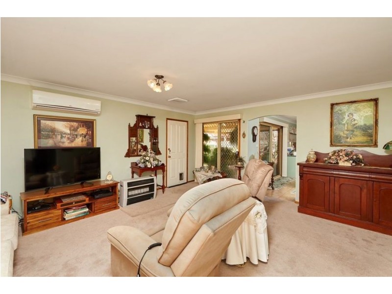 32 Girraween Mews, Glenfield Park NSW 2650