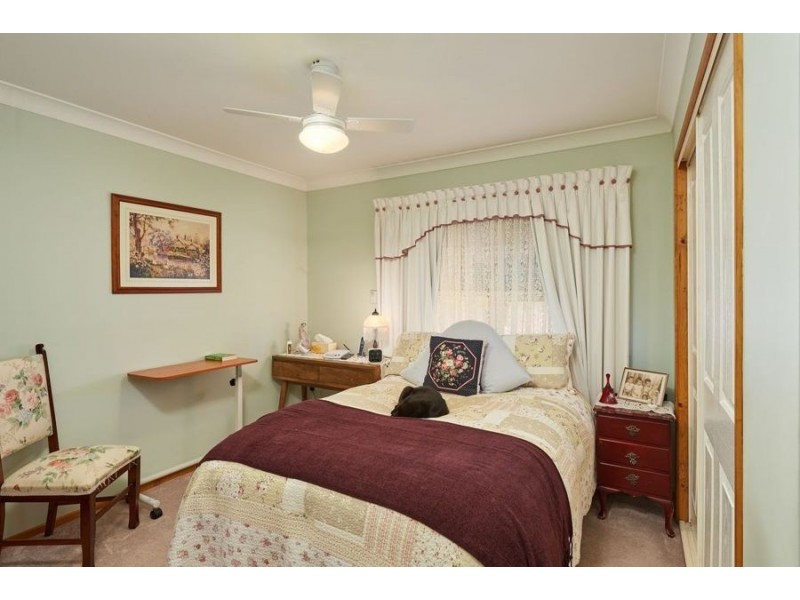 32 Girraween Mews, Glenfield Park NSW 2650