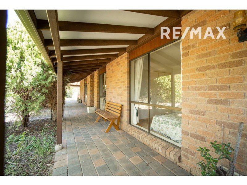 13 Mallee Road, Springvale NSW 2650