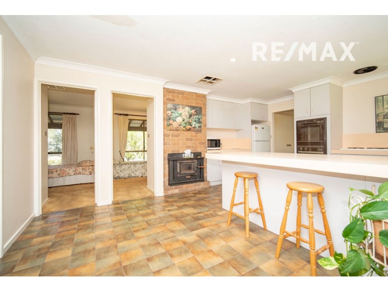 13 Mallee Road, Springvale NSW 2650