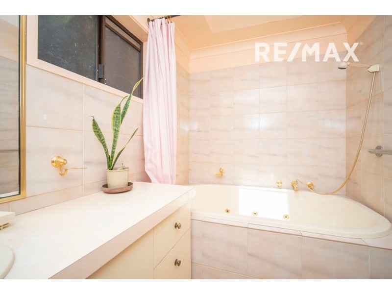 13 Mallee Road, Springvale NSW 2650