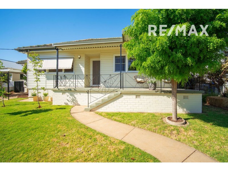 18 Blamey Street, Turvey Park NSW 2650