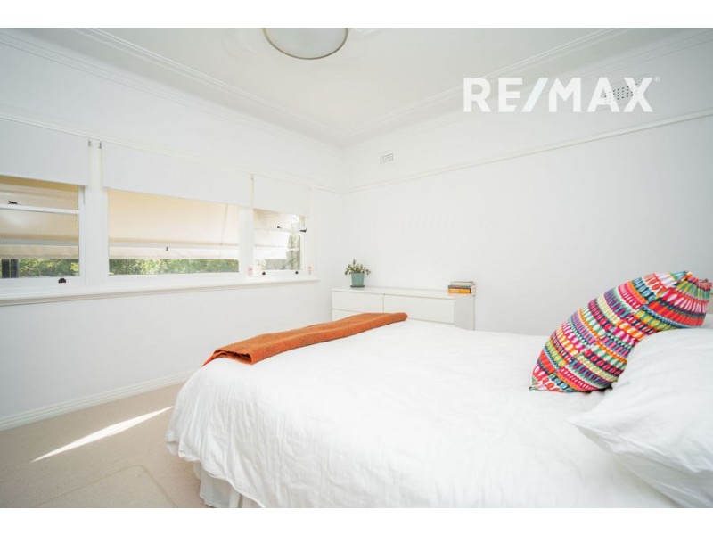 18 Blamey Street, Turvey Park NSW 2650