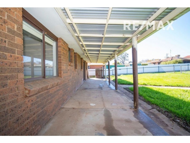 25 Truscott Drive, Ashmont NSW 2650