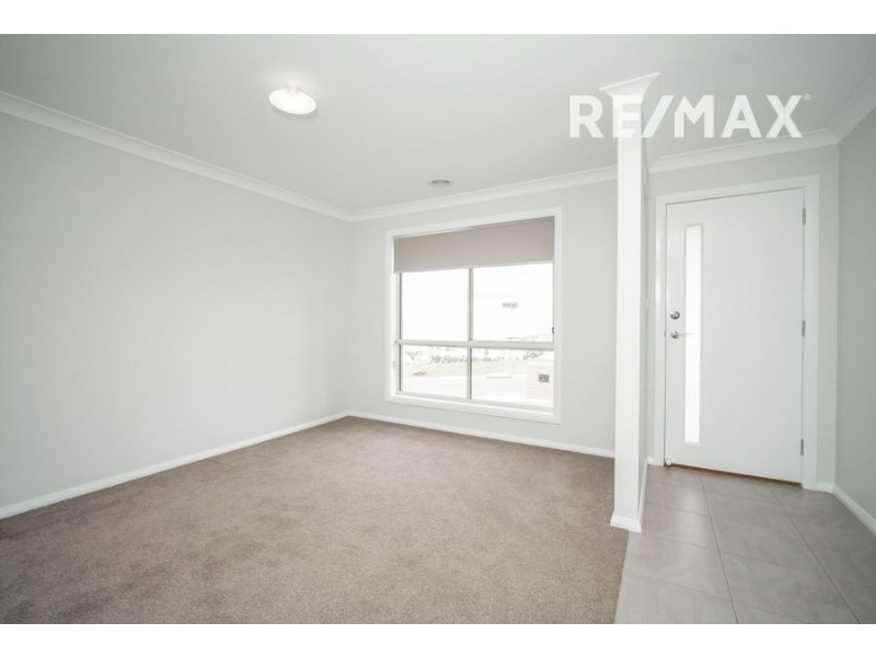 6 Ellerslie Street, Gobbagombalin NSW 2650