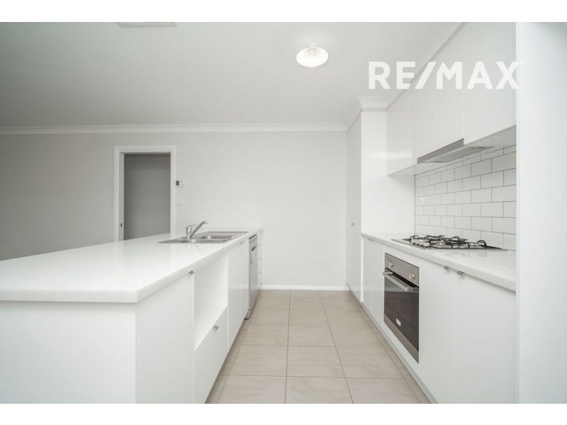 6 Ellerslie Street, Gobbagombalin NSW 2650