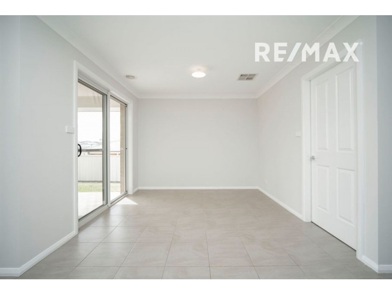 6 Ellerslie Street, Gobbagombalin NSW 2650
