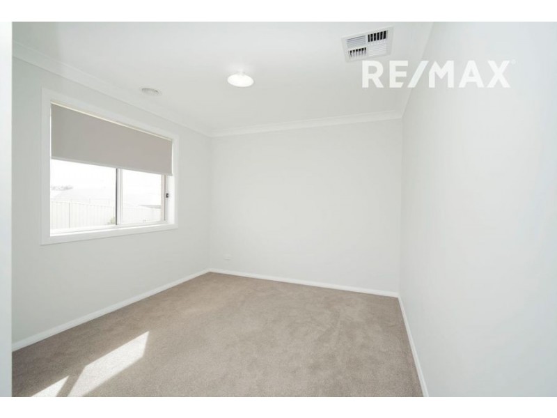 6 Ellerslie Street, Gobbagombalin NSW 2650
