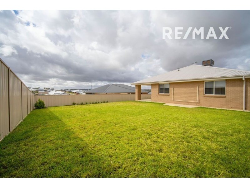 6 Ellerslie Street, Gobbagombalin NSW 2650