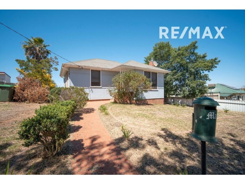 20 Fernleigh road, Mount Austin NSW 2650