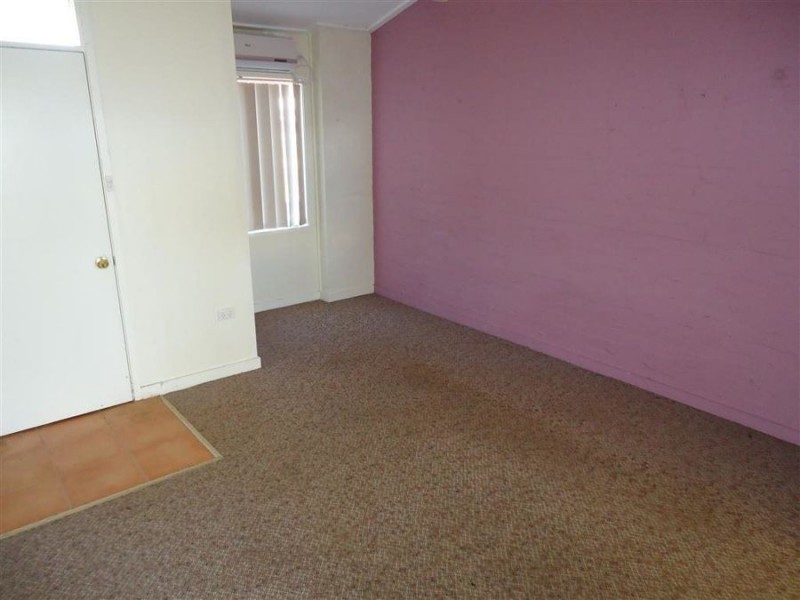 2/56 Northcott Parade, Mount Austin NSW 2650